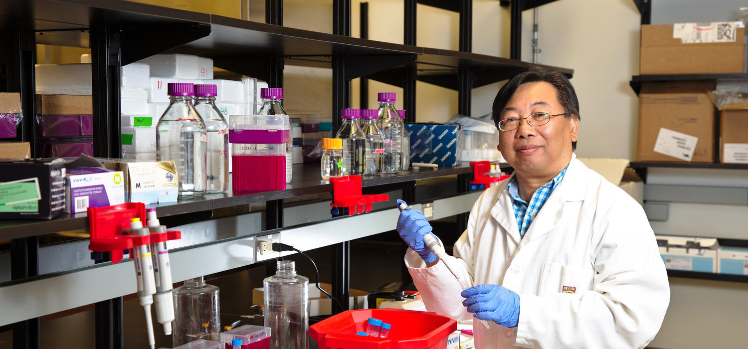 Dr. Edwin Wang receives funding from Alberta Innovates (CSRIO II) to develop a screening tool for smoking-related lung cancer