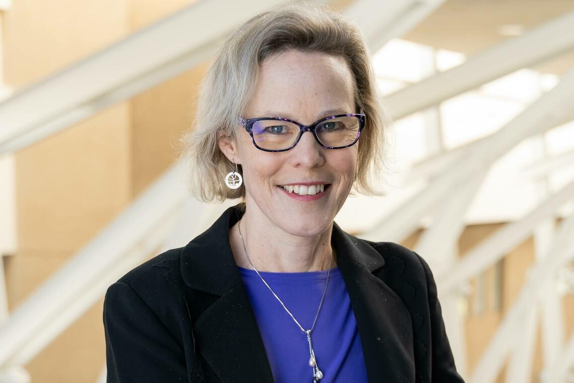 Linda Carlson
